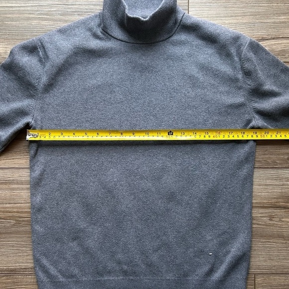 Banana Republic | Supima Cotton Mock Turtleneck in Dark Grey (Small) - Picture 4 of 10